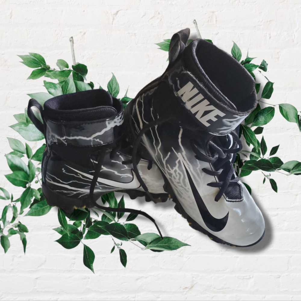 Nike Strike Youth Cleats